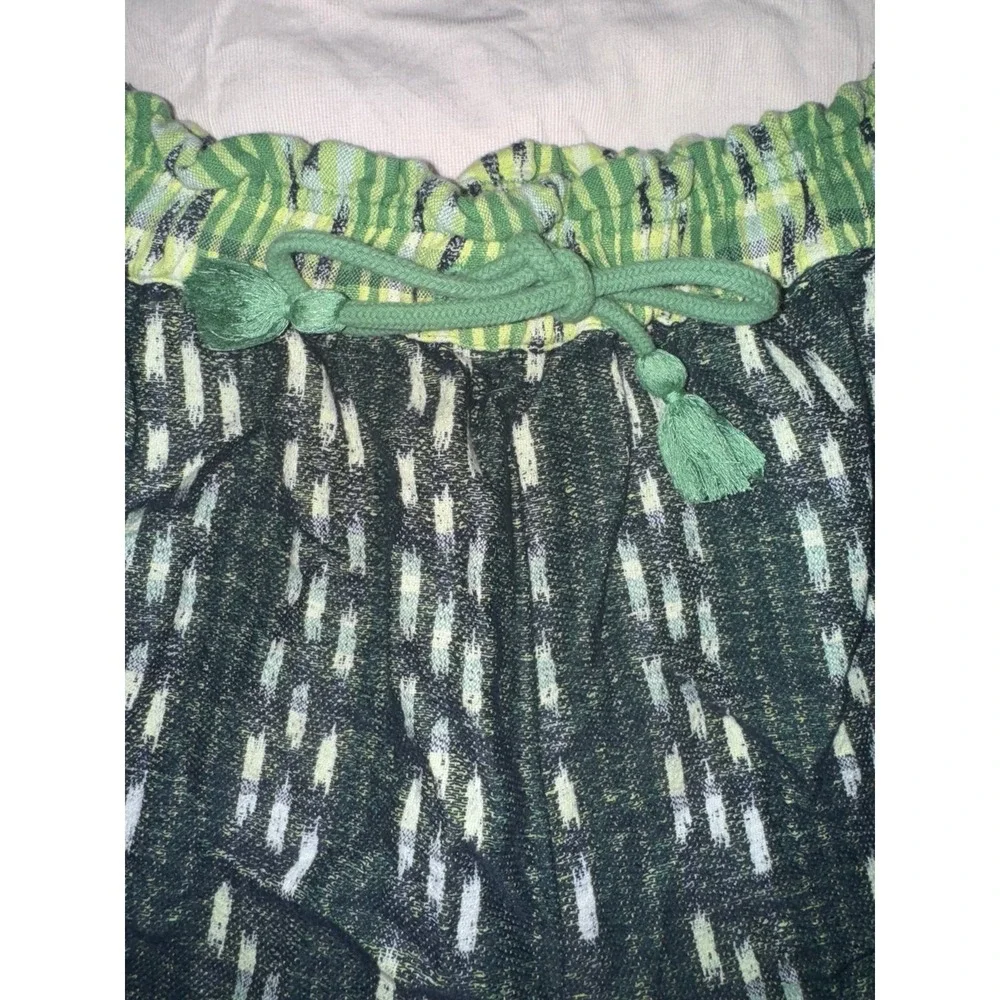 Aerie jacquard‎ type heavy woven shorts green white black southwestern look med
